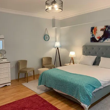 Bakirkoy Suites On Boulevard 4+1 *